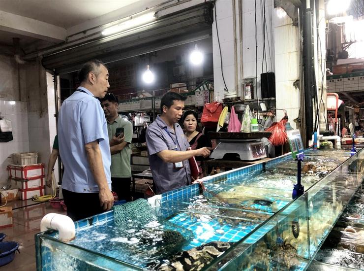 一方计量守护一方公平！柳州市市场监管局开展计量器具免费检定活动