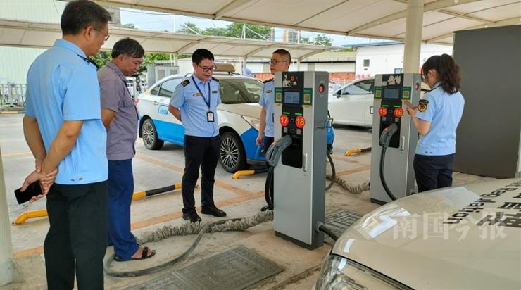 让充电更放心！柳州开展充电桩专项监督检查